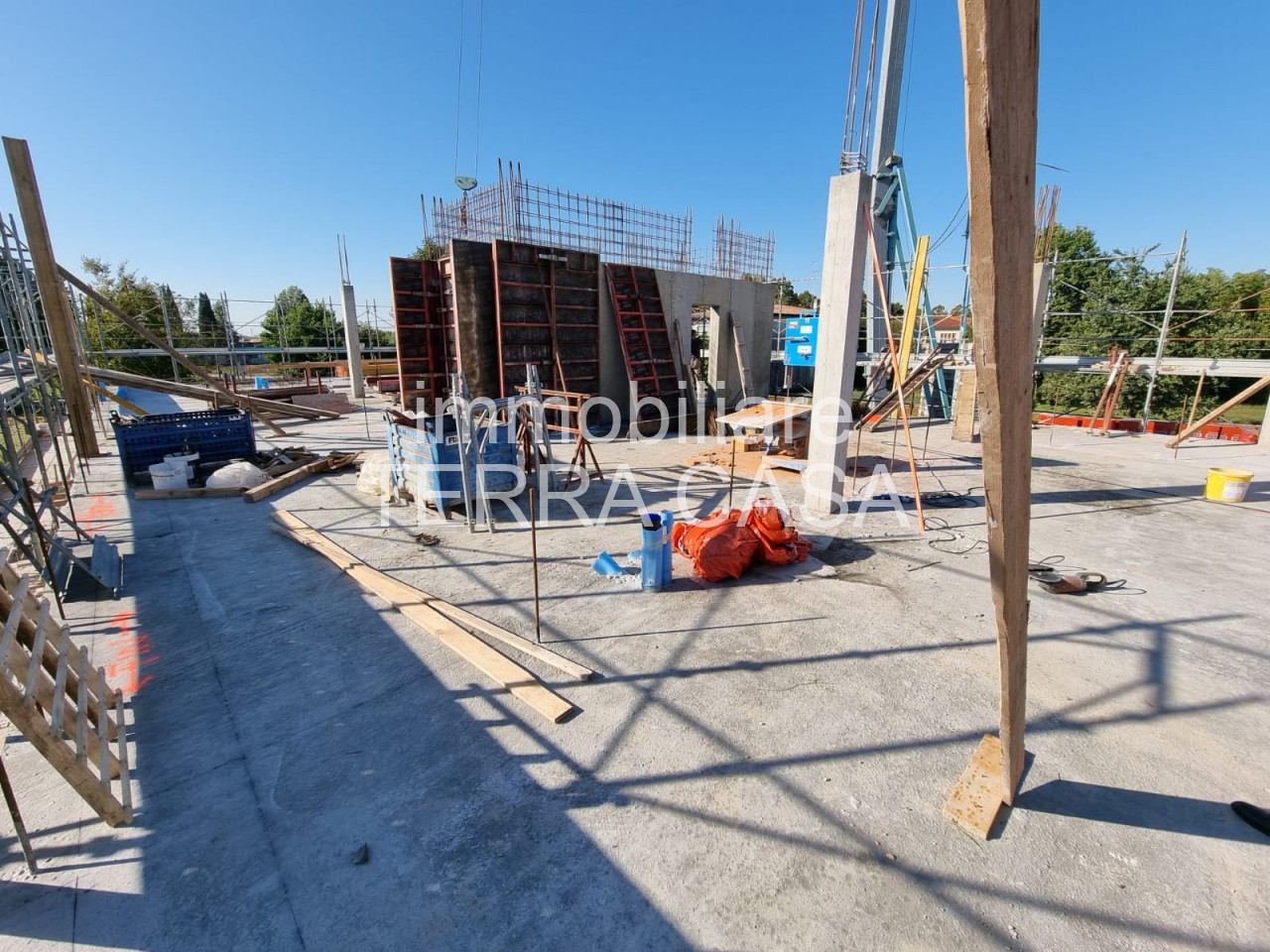 SCHIERA DI TESTA DI NUOVA COSTRUZIONE a Ponte di Piave 